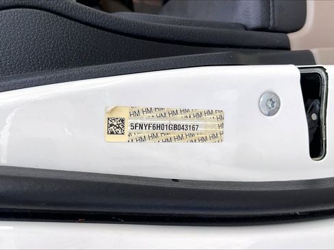 Used 2016 Honda Pilot Elite image 34
