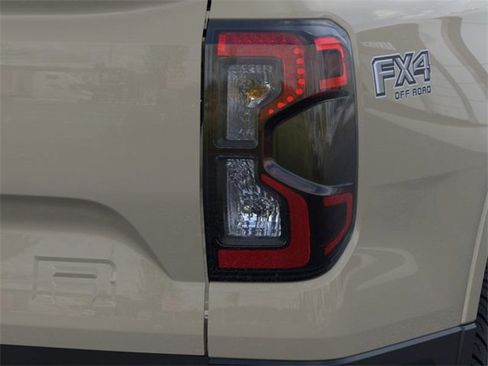 New 2025 Ford Ranger Lariat w/ FX4 Off-Road Package image 21