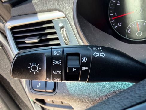 Used 2020 Kia Optima Premium FWD image 22