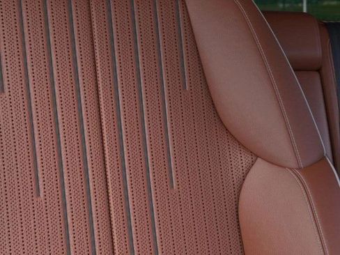 New 2026 Cadillac Optiq Luxury 2 image 21