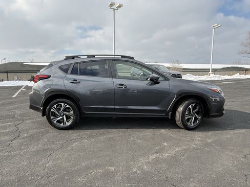 Used 2024 Subaru Crosstrek 2.0i Premium image 10