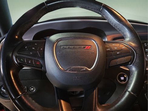 Used 2019 Dodge Charger SXT image 25