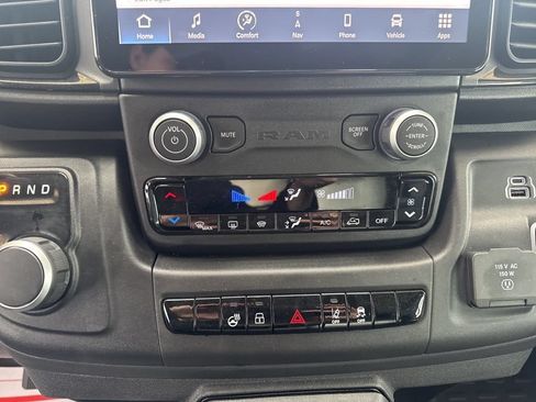New 2024 RAM ProMaster 3500 w/ Delivery Van Package FWD image 11