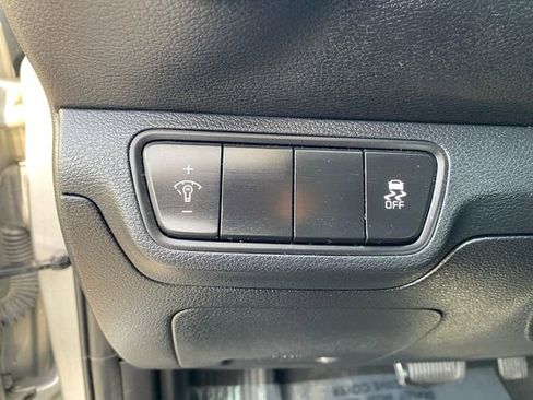 Used 2023 Kia Forte LXS image 18