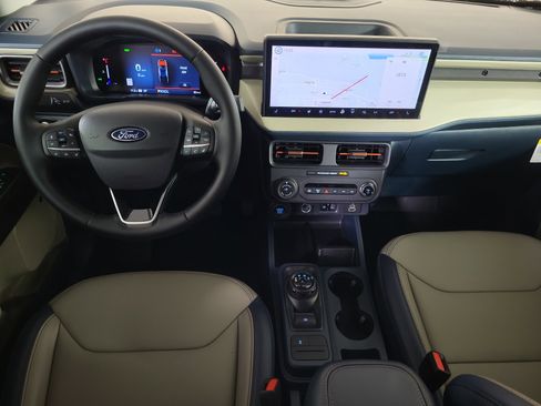 New 2026 Ford Maverick Lariat image 23