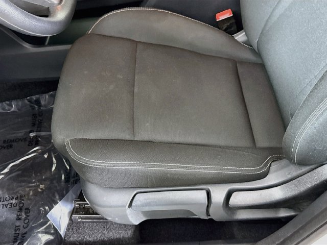 Used 2025 Nissan Rogue S AWD/4WD image 18