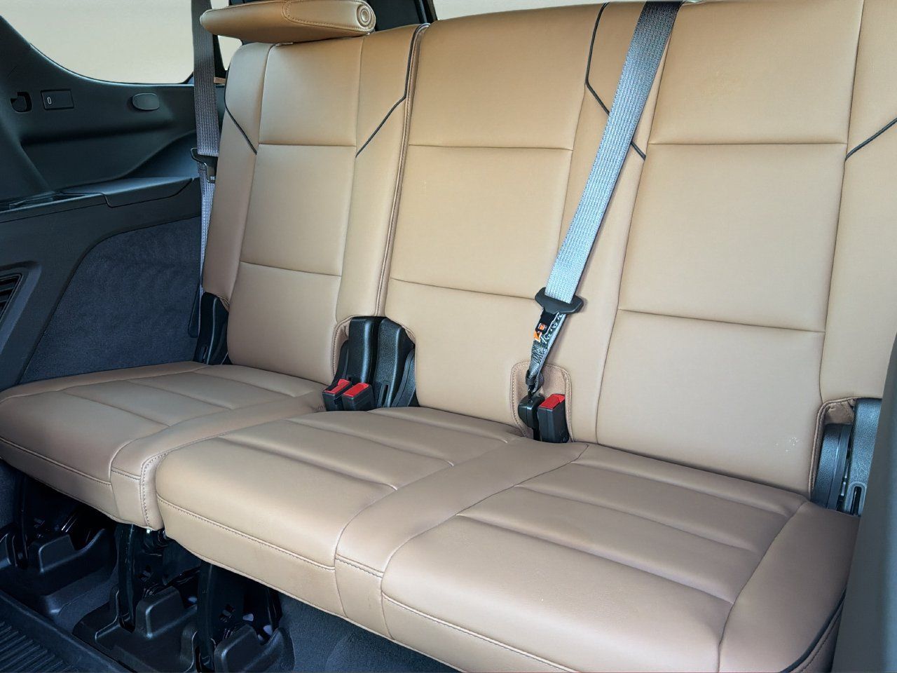 Certified 2025 Cadillac Escalade Premium Luxury w/ LPO, Floor Liner Package RWD image 12