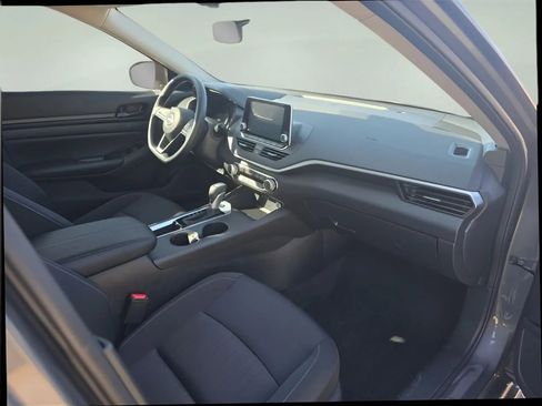 Used 2025 Nissan Altima 2.5 S image 21