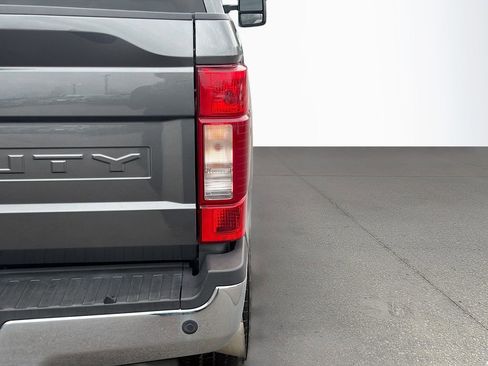 Used 2020 Ford F250 Lariat image 12
