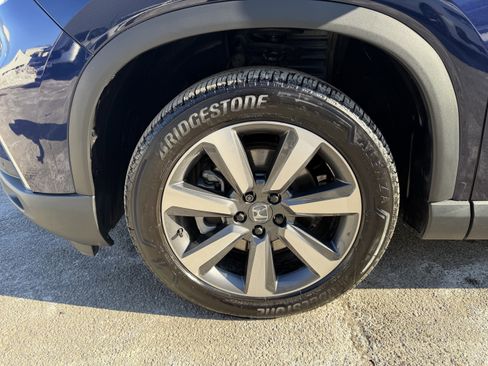 Used 2025 Honda Pilot Touring image 7