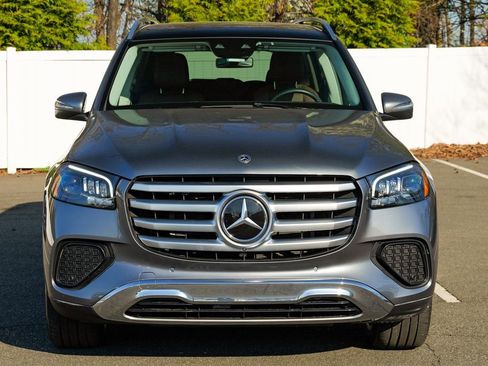 Used 2024 Mercedes-Benz GLS 450 4MATIC image 2