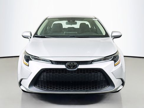 Used 2021 Toyota Corolla LE FWD image 2