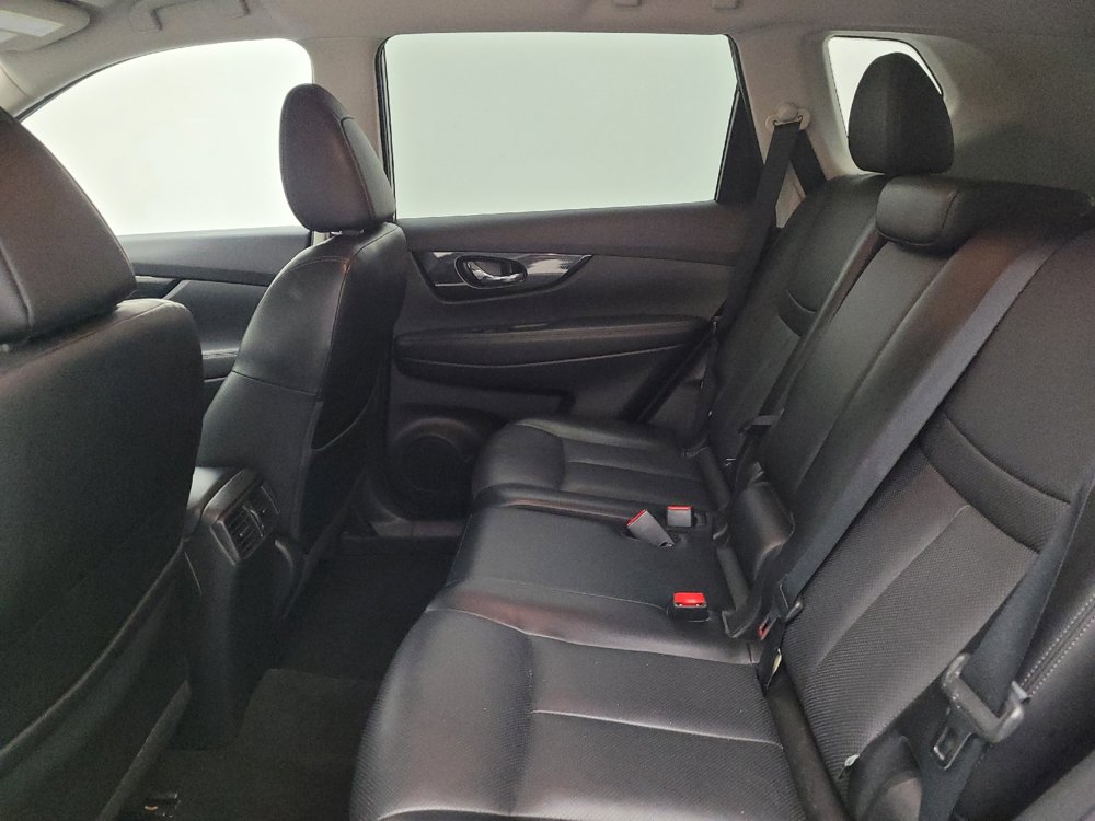 Used 2018 Nissan Rogue SL AWD/4WD image 18