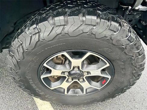 Used 2021 Jeep Wrangler Unlimited Rubicon image 12