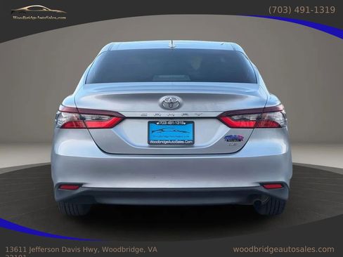 Used 2022 Toyota Camry LE image 6