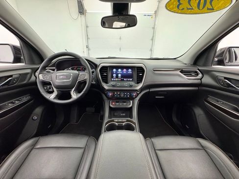 Used 2023 GMC Acadia AT4 image 3