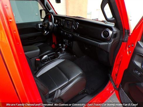 Used 2020 Jeep Wrangler Unlimited Sahara image 28
