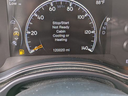 Used 2018 Jeep Grand Cherokee Limited w/ Luxury Group II image 29