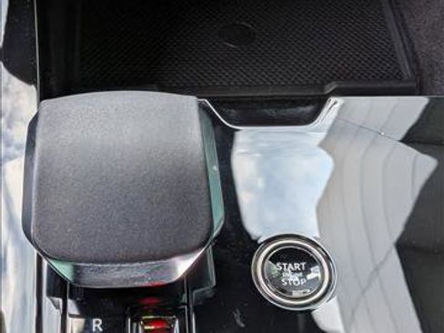 Certified 2025 Land Rover Range Rover Sport Dynamic SE image 16