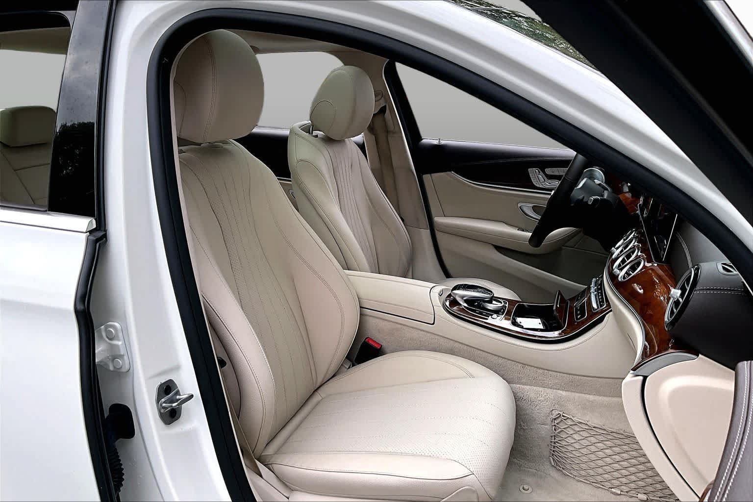 Used 2019 Mercedes-Benz E 300 4MATIC image 8