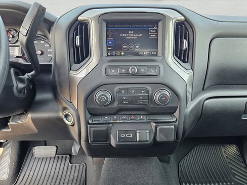 Used 2026 Chevrolet Silverado 1500 Custom AWD/4WD image 27