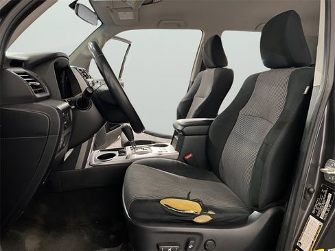 Used 2016 Toyota 4Runner SR5 image 9