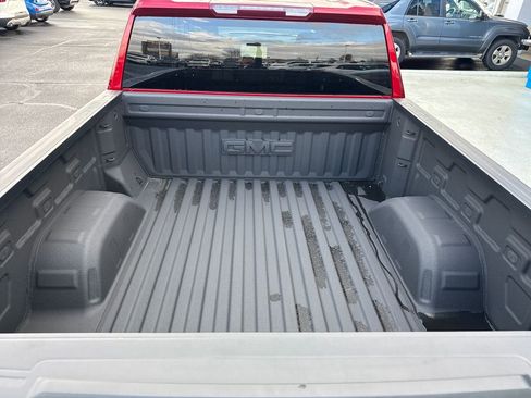 Used 2023 GMC Sierra 1500 Elevation image 29