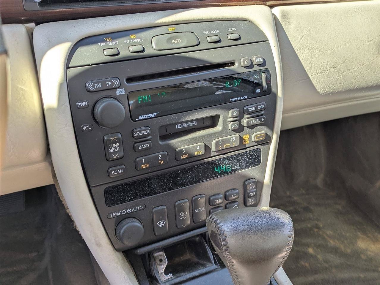 Used 1999 Cadillac Eldorado w/ Comfort/Convenience Pkg FWD image 19