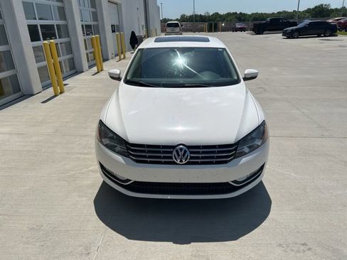 Used 2013 Volkswagen Passat TDI SE FWD image 8