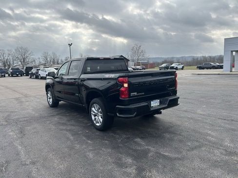 Used 2023 Chevrolet Silverado 1500 Custom image 3