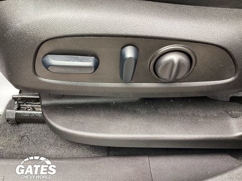 Used 2024 Chevrolet Equinox RS AWD/4WD image 16