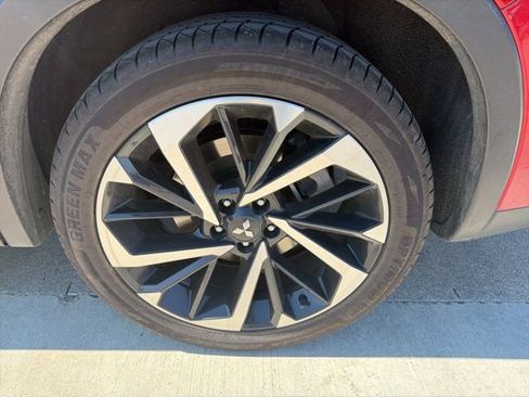 Used 2024 Mitsubishi Outlander SE image 6