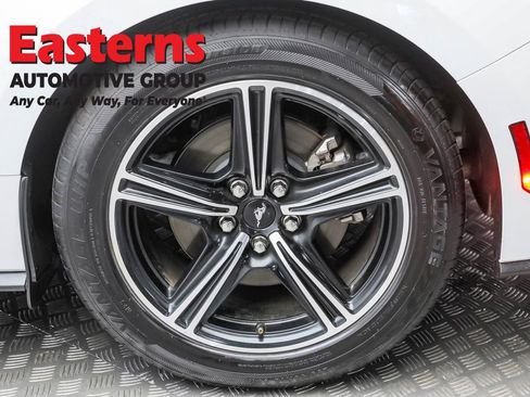 Used 2024 Ford Mustang Premium image 8