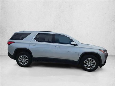 Used 2018 Chevrolet Traverse LT AWD/4WD image 3