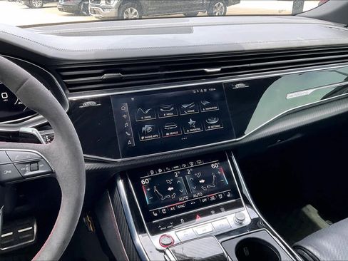 Used 2023 Audi RS Q8 AWD/4WD image 7