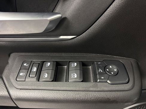 Used 2025 RAM 1500 Big Horn AWD/4WD image 32