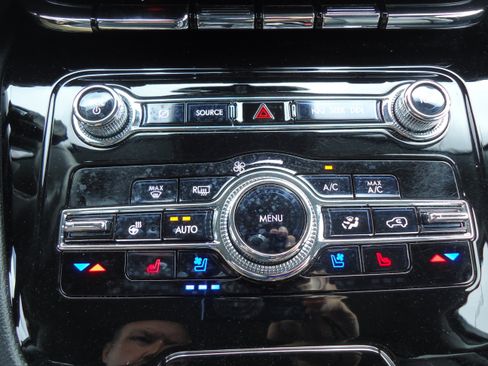 Used 2022 Lincoln Corsair AWD w/ Equipment Group 101A image 19