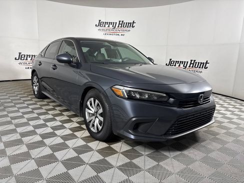 Used 2023 Honda Civic LX image 5