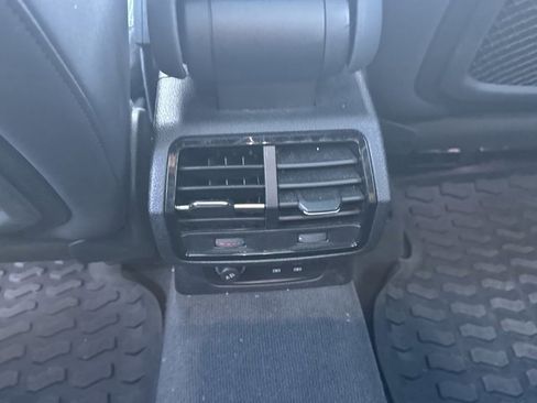 Used 2023 Audi Q3 2.0T Premium w/ Convenience Package image 16