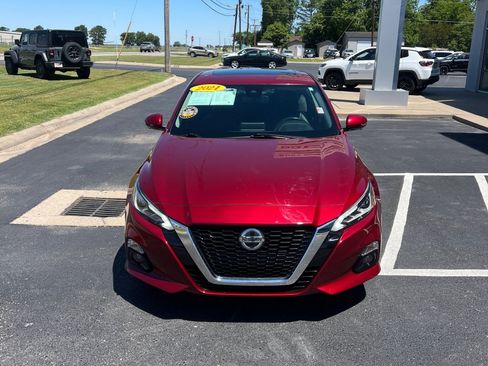 Used 2021 Nissan Altima 2.5 Platinum AWD/4WD image 5