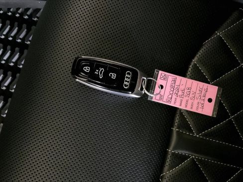 Used 2024 Audi SQ8 Prestige w/ Prestige Package image 12