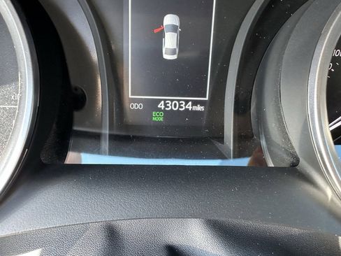 Used 2024 Toyota Camry LE image 10