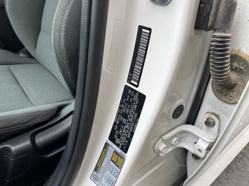 Used 2025 Kia K4 LXS image 28