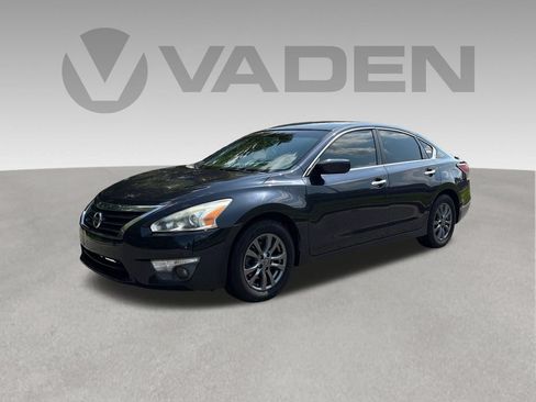 Used 2015 Nissan Altima 2.5 S w/ Special Edition Package FWD image 1