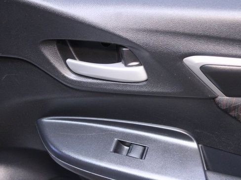 Used 2018 Honda Fit Sport image 9