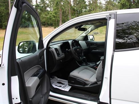 Used 2016 Chevrolet Colorado W/T w/ WT Convenience Package RWD image 5