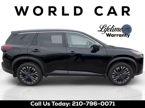 Used 2025 Nissan Rogue SL w/ Tech Package FWD image 8