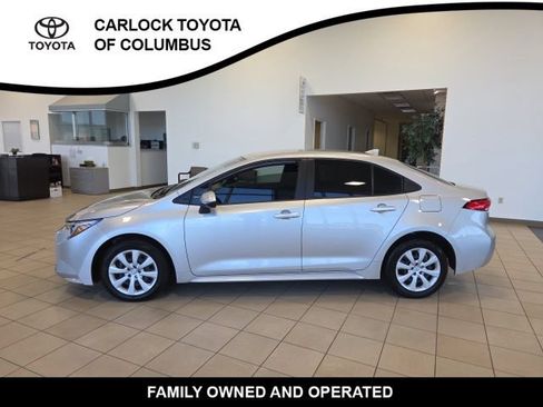 Used 2026 Toyota Corolla LE FWD image 2