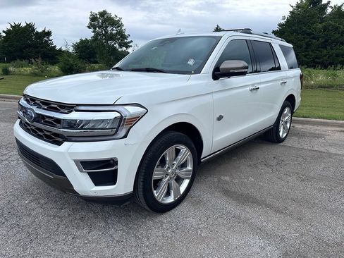 Used 2024 Ford Expedition King Ranch AWD/4WD image 2