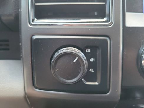 Used 2020 Ford F150 XLT w/ Equipment Group 302A Luxury AWD/4WD image 37